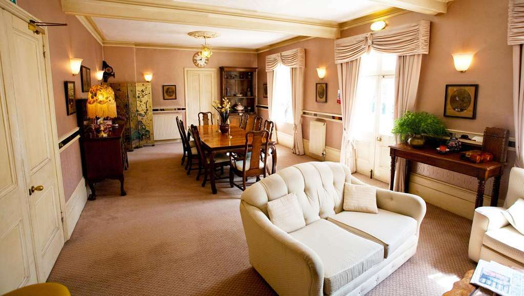 Fines Bayliwick Country House Hotel Bracknell Interior photo